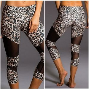 Onzie Leopard Print Mesh Capri Leggings Small
